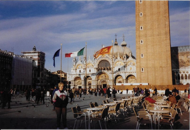 199803xx - 039 Venice, Florence, Rome Ruby.jpg